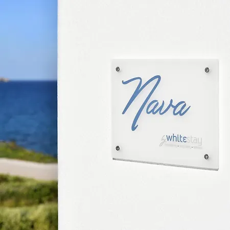 Nava Devine Water Front House In Nyaraló