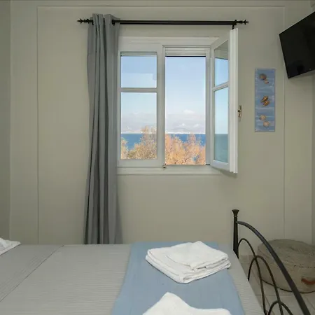 Nava Devine Water Front House In Nyaraló Ambelász