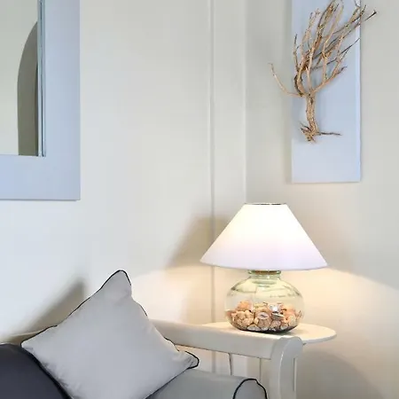 Nava Devine Water Front House In Ambelász