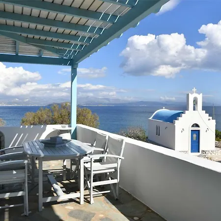 Nava Devine Water Front House In Nyaraló