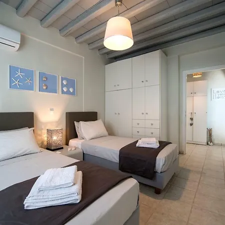 Nava Devine Water Front House In Nyaraló *