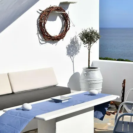 Dom wakacyjny Nava Devine Water Front House In Ambelas