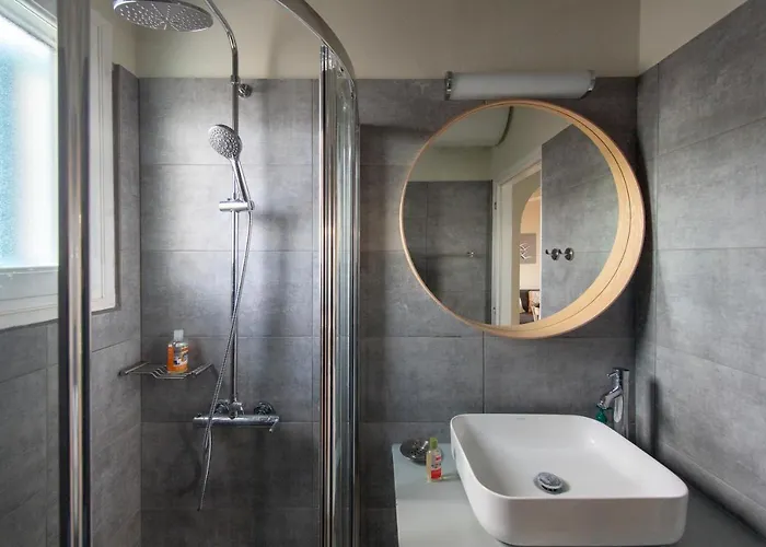 Semesterbostad Nava Devine Water Front House In Ambelas