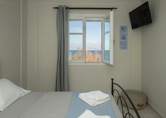 Nava Devine Water Front House In Semesterbostad Ambelas