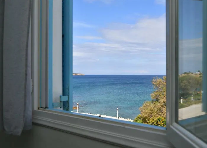 Nava Devine Water Front House In Semesterbostad Ambelas